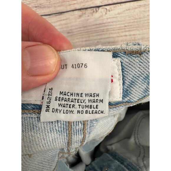 Vintage 80s Guess Straight Leg Jeans Womens 28 (26) Blue Light Wash Denim - Picture 9 of 11